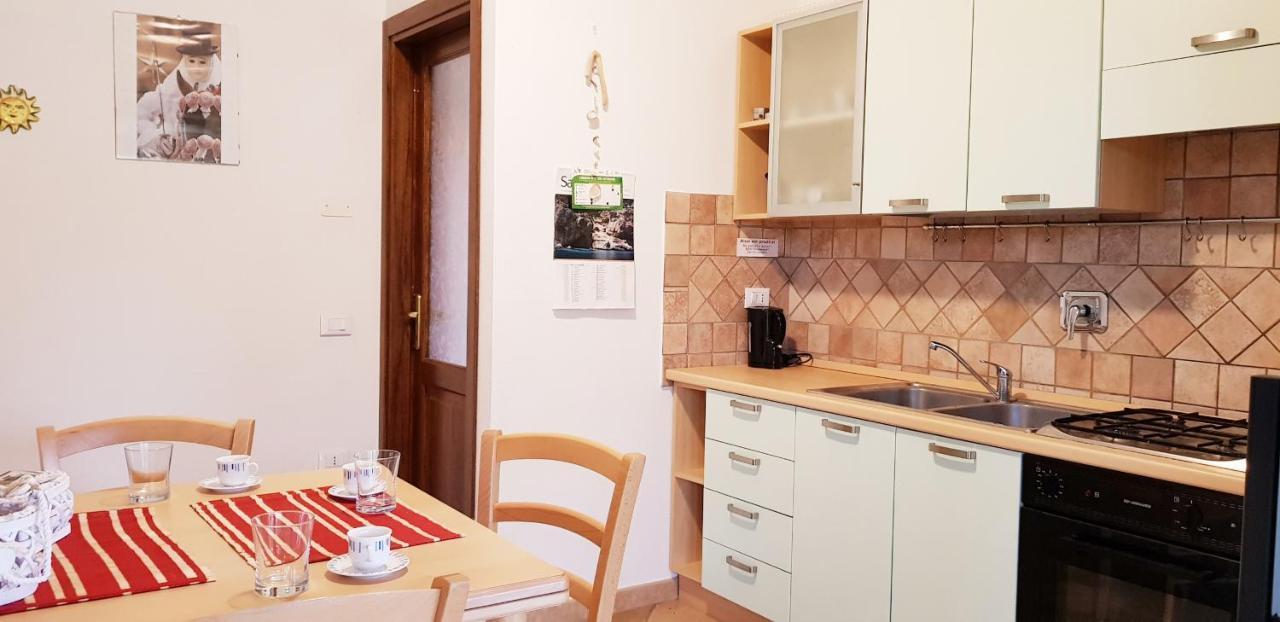 Pareja Apartments Орозеи Екстериор снимка